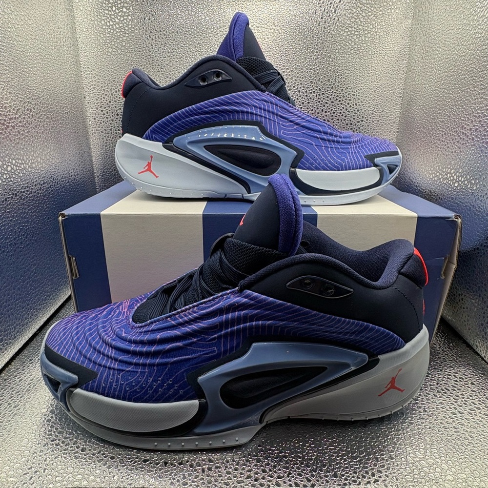 Jordan Luka 3 Purple Comet Kids Size 7Y/Womens 8.5 Purple Hot Punch FQ8185-500